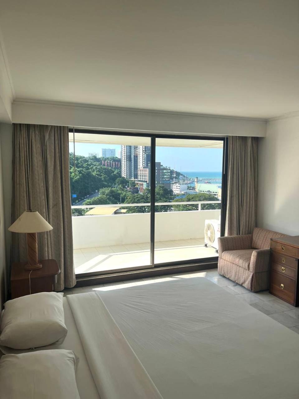 The Monaco Residence Pattaya Bagian luar foto