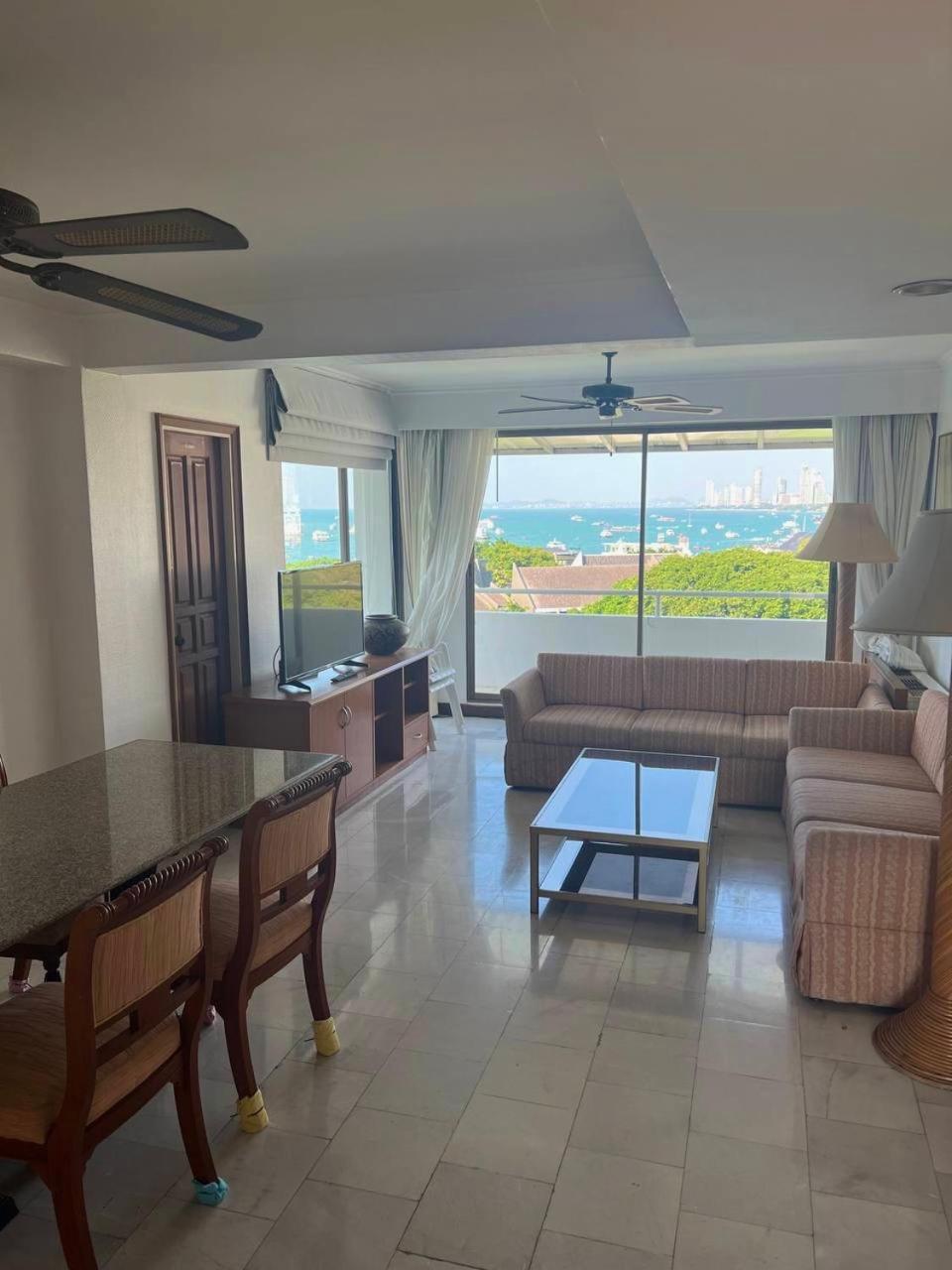 The Monaco Residence Pattaya Bagian luar foto