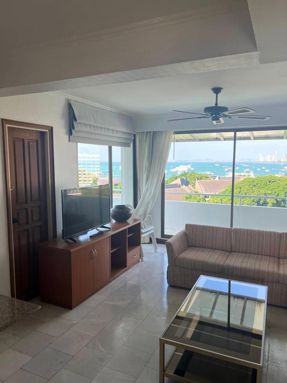 The Monaco Residence Pattaya Bagian luar foto