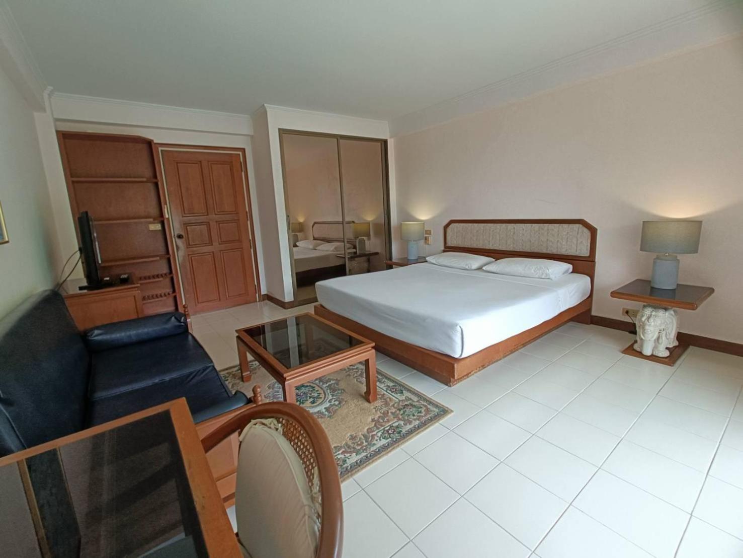 The Monaco Residence Pattaya Bagian luar foto