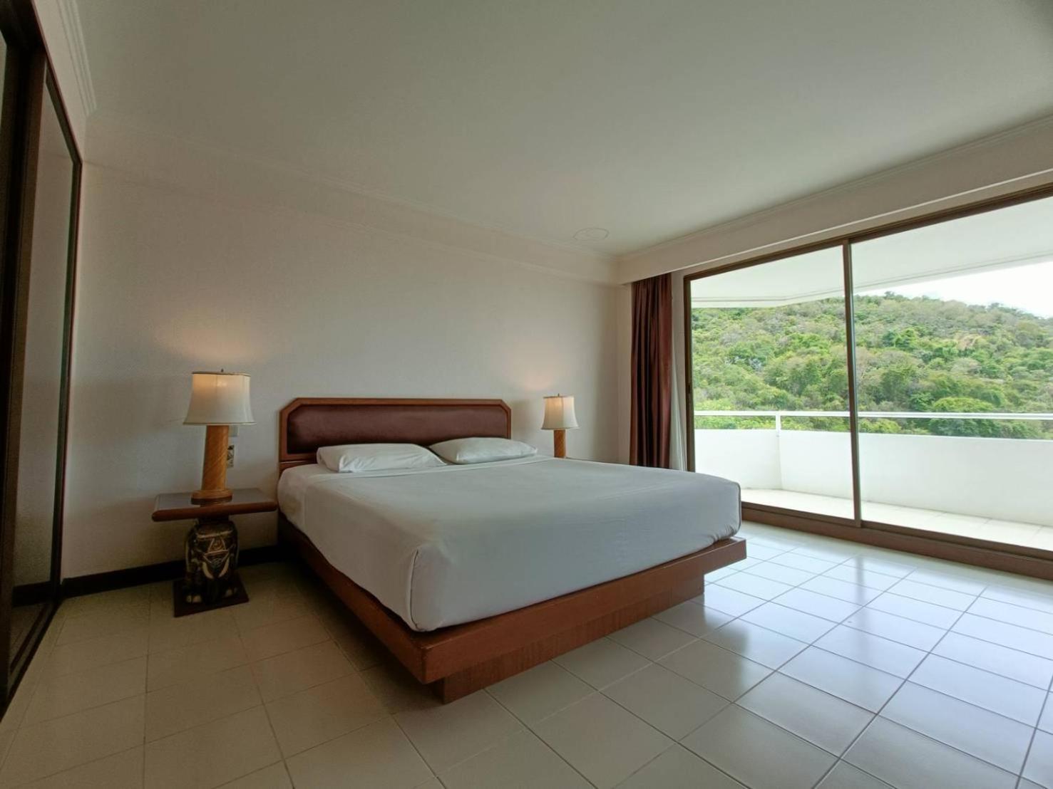 The Monaco Residence Pattaya Bagian luar foto