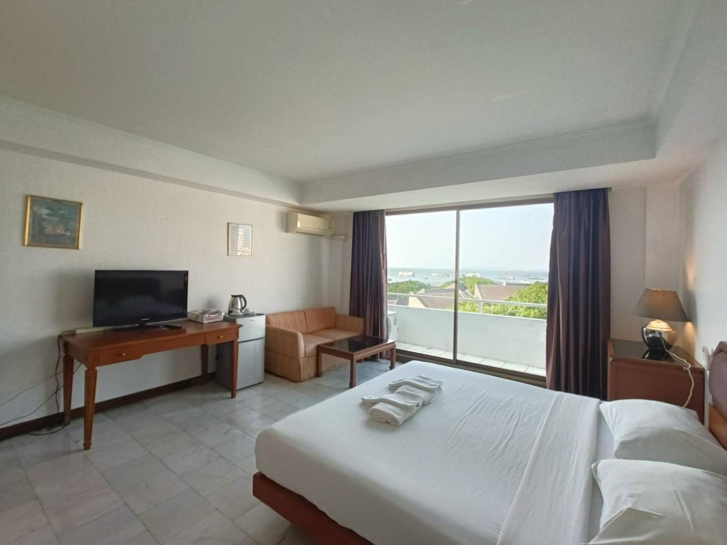 The Monaco Residence Pattaya Bagian luar foto